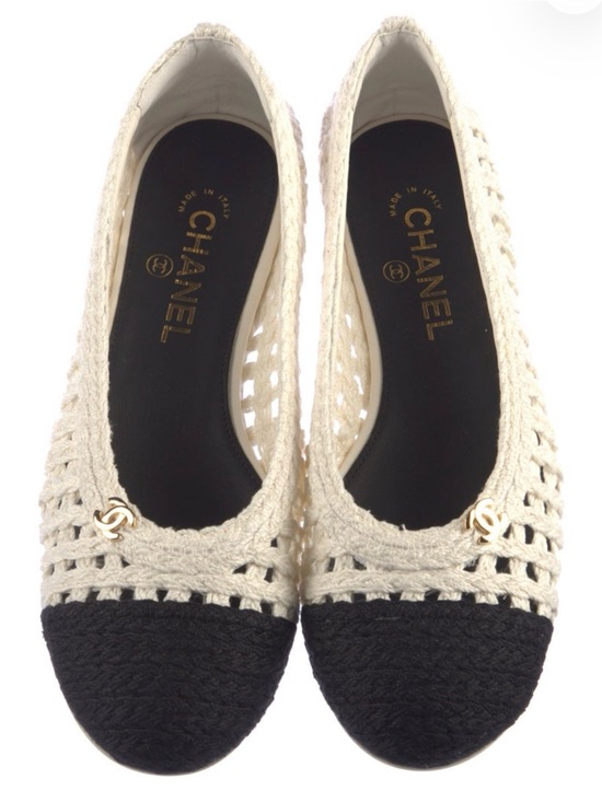 CHANEL Shoes - CHANEL 2026 Cream Crochet Ballet Flats with Black Cap Toe